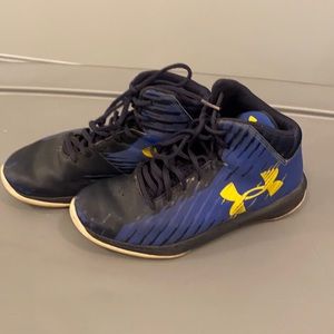 Under Armour boys shoes